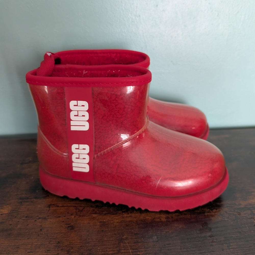 UGG Classic Clear Mini Kids Red Boots, 2 (Big kids)